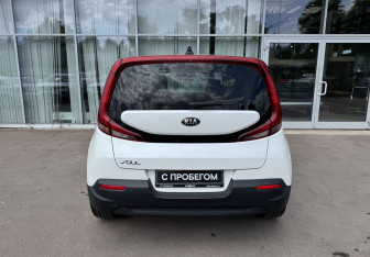 Подержанный автомобиль Kia Soul 2020 года (6 фото)
