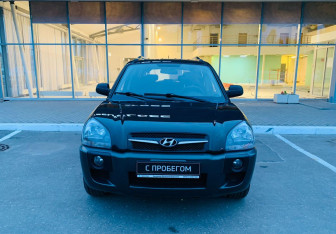 Подержанный автомобиль Hyundai Tucson 2008 года (2 фото)