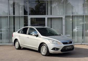 Подержанный автомобиль Ford Focus Sedan 2009 года (3 фото)