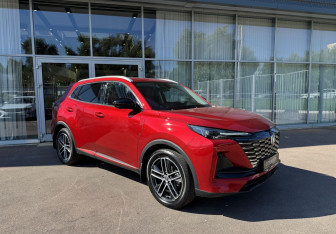 Подержанный автомобиль Changan UNI-S 2024 года (3 фото)