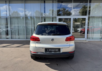 Подержанный автомобиль Volkswagen Tiguan 2014 года (6 фото)