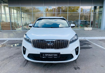 Подержанный автомобиль Kia Sorento 2018 года (2 фото)
