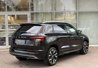 Подержанный автомобиль Skoda Karoq 2025 года (5 фото)