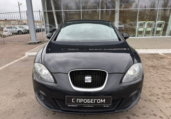 Подержанный автомобиль SEAT Leon Hatchback 2012 года (2 фото)
