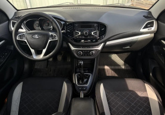 Подержанный автомобиль LADA (ВАЗ) Vesta Sedan 2018 года (9 фото)