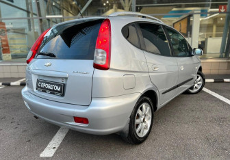 Подержанный автомобиль Chevrolet Rezzo 2008 года (5 фото)