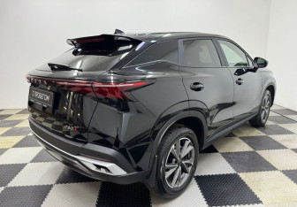 Подержанный автомобиль Omoda C5 2024 года (5 фото)