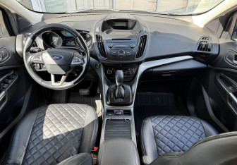 Подержанный автомобиль Ford Kuga 2017 года (9 фото)