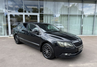Подержанный автомобиль Skoda Superb Liftback 2013 года (3 фото)