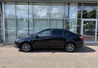 Подержанный автомобиль Geely Emgrand 7 2019 года (8 фото)