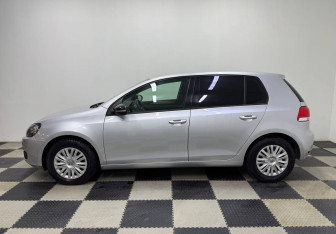 Подержанный автомобиль Volkswagen Golf Hatchback 2012 года (8 фото)