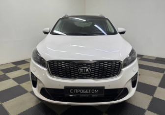 Подержанный автомобиль Kia Sorento 2018 года (2 фото)