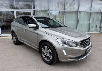 Подержанный автомобиль Volvo XC60 2016 года (3 фото)