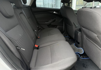 Подержанный автомобиль Ford Focus Hatchback 2018 года (15 фото)