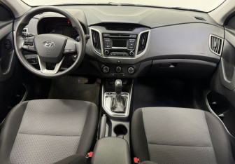 Подержанный автомобиль Hyundai Creta 2019 года (10 фото)