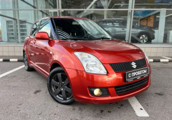 Подержанный автомобиль Suzuki Swift Hatchback 2010 года (3 фото)