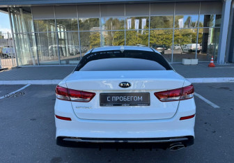 Подержанный автомобиль Kia Optima Sedan 2020 года (5 фото)