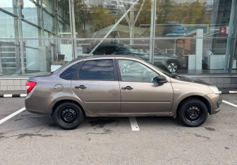 Подержанный автомобиль LADA (ВАЗ) Granta Sedan 2018 года (8 фото)