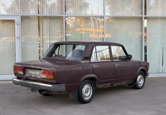 Подержанный автомобиль LADA (ВАЗ) 2107 2005 года (5 фото)