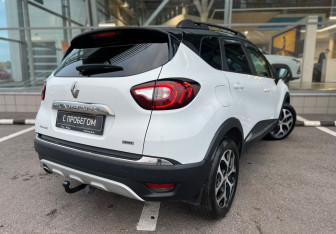Подержанный автомобиль Renault Kaptur 2016 года (5 фото)