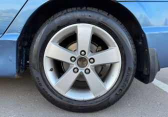 Подержанный автомобиль Honda Civic Sedan 2007 года (12 фото)