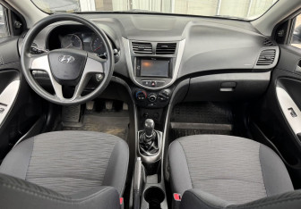 Подержанный автомобиль Hyundai Solaris Sedan 2014 года (9 фото)