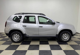 Подержанный автомобиль Renault Duster 2016 года (4 фото)