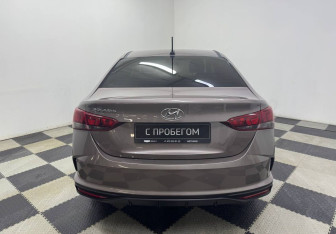 Подержанный автомобиль Hyundai Solaris Sedan 2021 года (6 фото)