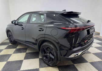 Подержанный автомобиль Omoda C5 2023 года (7 фото)