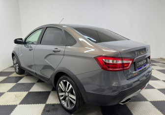 Подержанный автомобиль LADA (ВАЗ) Vesta Sedan 2021 года (7 фото)