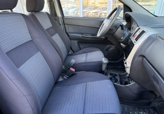 Подержанный автомобиль Hyundai Getz 2010 года (10 фото)