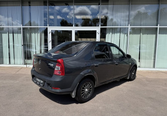Подержанный автомобиль Renault Logan Sedan 2011 года (5 фото)