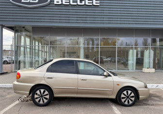 Подержанный автомобиль Kia Spectra Sedan 2008 года (4 фото)