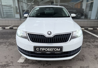 Подержанный автомобиль Skoda Rapid Liftback 2016 года (2 фото)