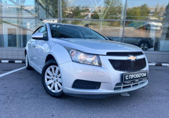 Подержанный автомобиль Chevrolet Cruze Sedan 2010 года (3 фото)