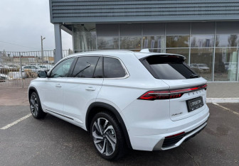 Подержанный автомобиль Geely Monjaro 2025 года (7 фото)