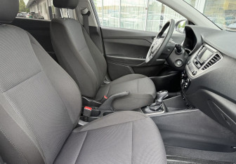 Подержанный автомобиль Hyundai Solaris Sedan 2020 года (10 фото)