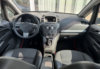 Подержанный автомобиль Opel Zafira Compactvan 2007 года (9 фото)