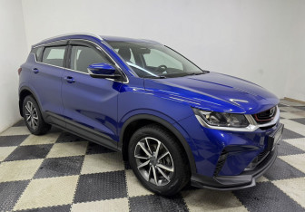 Подержанный автомобиль Geely Coolray 2022 года (3 фото)
