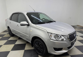 Подержанный автомобиль Datsun on-DO 2014 года (3 фото)