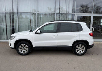 Подержанный автомобиль Volkswagen Tiguan 2013 года (8 фото)
