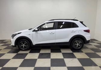 Подержанный автомобиль Kia Rio Hatchback 2021 года (8 фото)