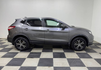 Подержанный автомобиль Nissan Qashqai 2017 года (4 фото)