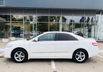 Подержанный автомобиль Toyota Camry Sedan 2011 года (8 фото)