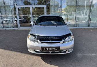 Подержанный автомобиль Chevrolet Lacetti Hatchback 2006 года (2 фото)