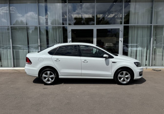 Подержанный автомобиль Volkswagen Polo Sedan 2018 года (4 фото)