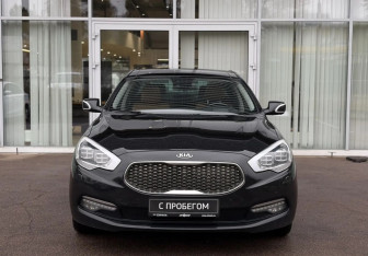Подержанный автомобиль Kia Quoris 2017 года (2 фото)