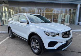 Подержанный автомобиль Geely Atlas Pro 2022 года (3 фото)