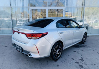 Подержанный автомобиль Kia Rio Sedan 2021 года (5 фото)