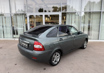 Подержанный автомобиль LADA (ВАЗ) Priora Hatchback 2011 года (5 фото)